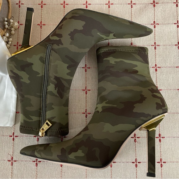 Good American Army Camouflage Ankle Boots Pointed Toe Stiletto Neoprene Bootie 9 - Picture 7 of 8